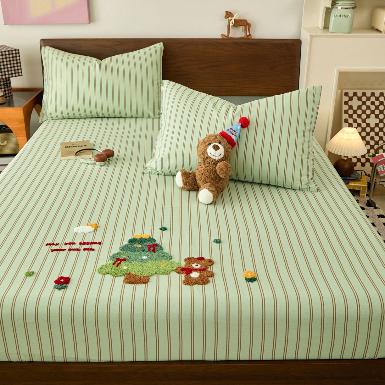 91家纺网 家纺一手货源 找家纺 倾慕家纺 2026新款A类全棉毛巾绣系列单床笠 床笠森林小熊