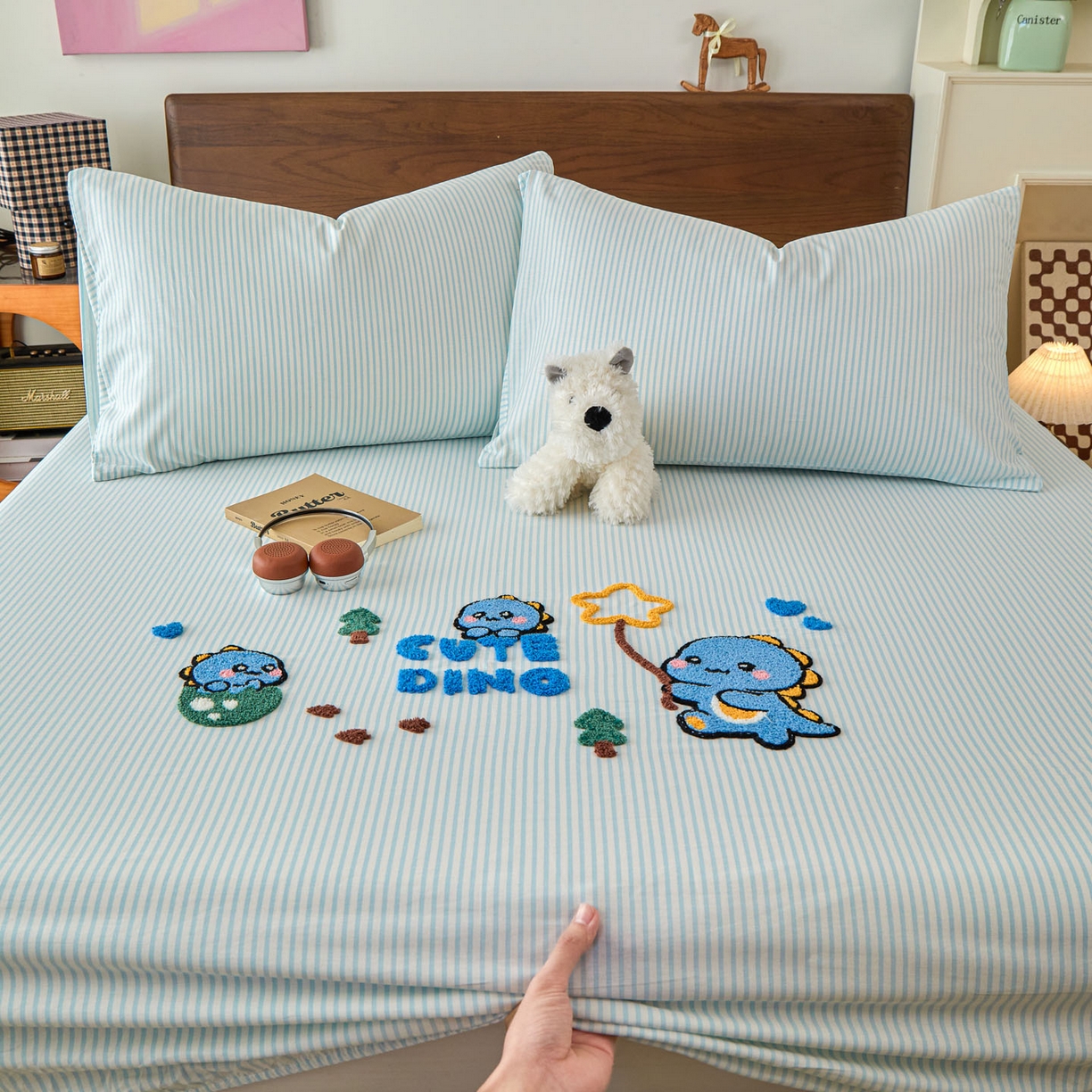 91家纺网 家纺一手货源 找家纺 倾慕家纺 2026新款A类全棉毛巾绣系列单床笠 床笠小树恐龙