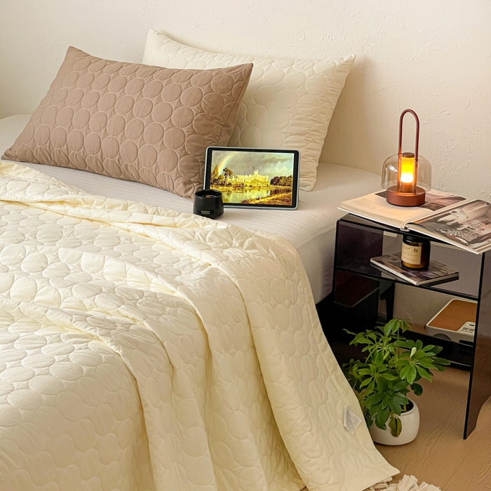 91家纺网 家纺一手货源 找家纺 橙子家居   2026年新款韩系云朵泡芙纯色水洗棉花床盖三件套 云朵泡芙-奶油黄