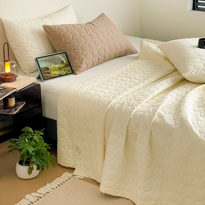 91家纺网 家纺一手货源 找家纺 橙子家居   2026年新款韩系云朵泡芙纯色水洗棉花床盖三件套 云朵泡芙-奶油黄