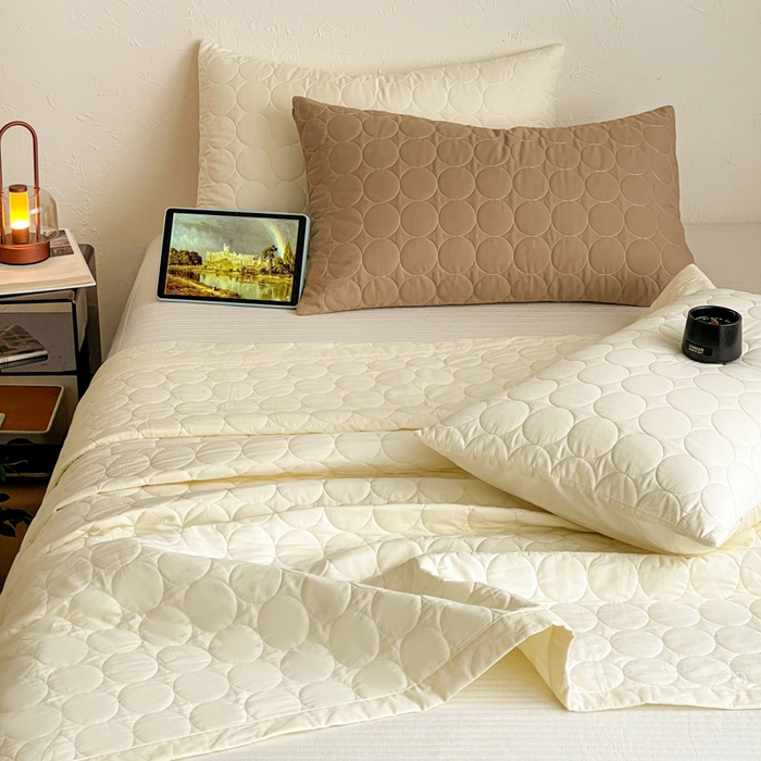 91家纺网 家纺一手货源 找家纺 橙子家居   2026年新款韩系云朵泡芙纯色水洗棉花床盖三件套 云朵泡芙-奶油黄