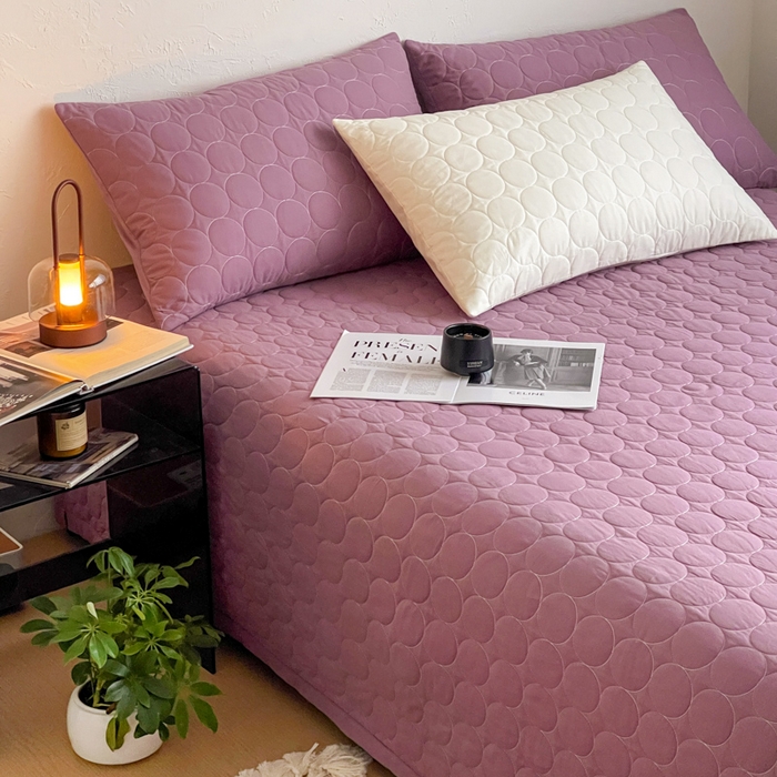 91家纺网 家纺一手货源 找家纺 橙子家居   2026年新款韩系云朵泡芙纯色水洗棉花床盖三件套 云朵泡芙-芋泥紫