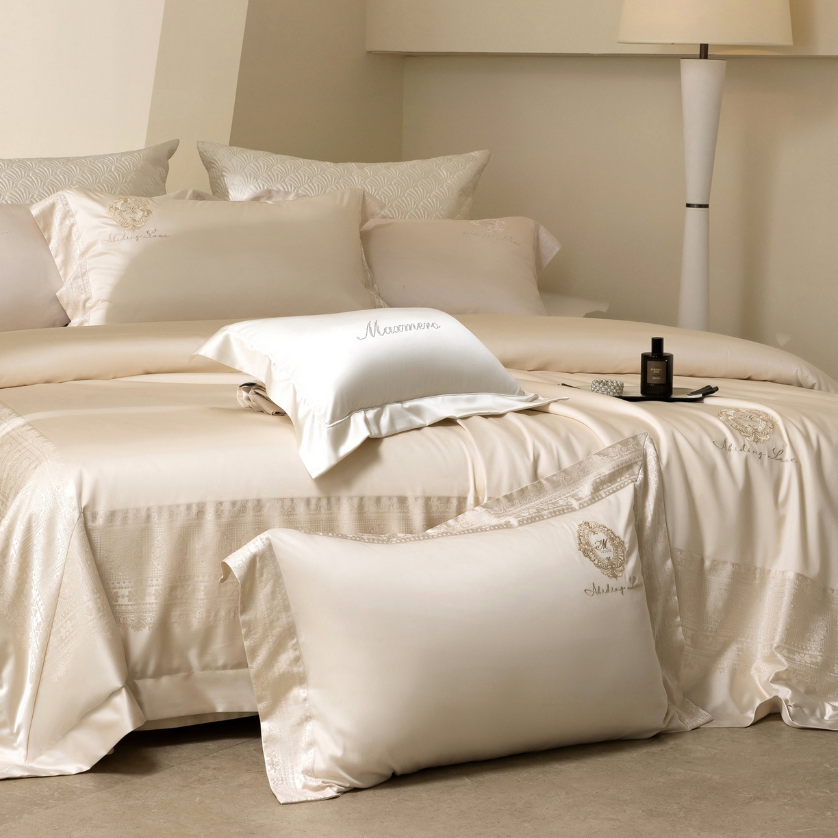 91家纺网 家纺一手货源 找家纺 馨蕊家居 2026新款100S全棉纯棉高定高精密刺绣四件套-赫本【淘宝 / 劵后控价：不低于 418/438】 高精密赫本-奶咖