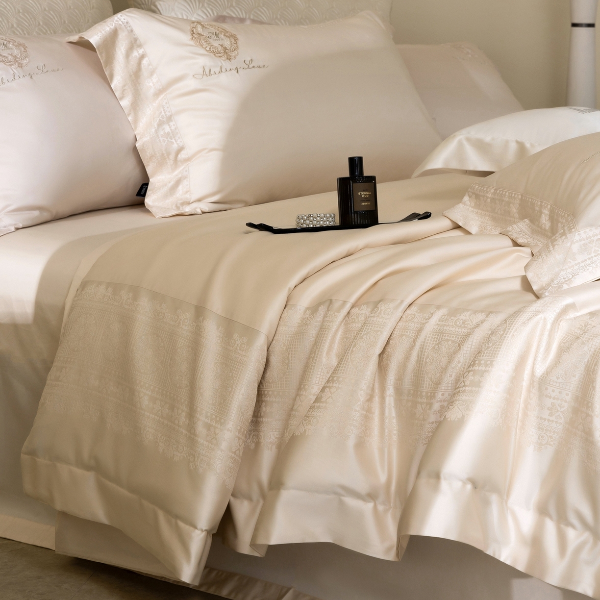 91家纺网 家纺一手货源 找家纺 馨蕊家居 2026新款100S全棉纯棉高定高精密刺绣四件套-赫本【淘宝 / 劵后控价：不低于 418/438】 高精密赫本-奶咖