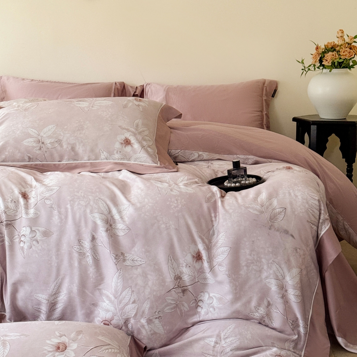 91家纺网 家纺一手货源 找家纺 （总）芯丝路家纺 2026新款进口天丝棉印花四件套（嵌线款）