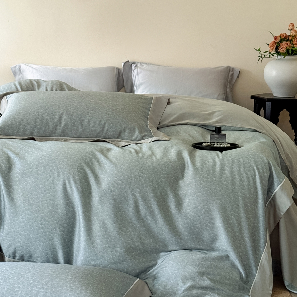 91家纺网 家纺一手货源 找家纺 （总）芯丝路家纺 2026新款进口天丝棉印花四件套（嵌线款）