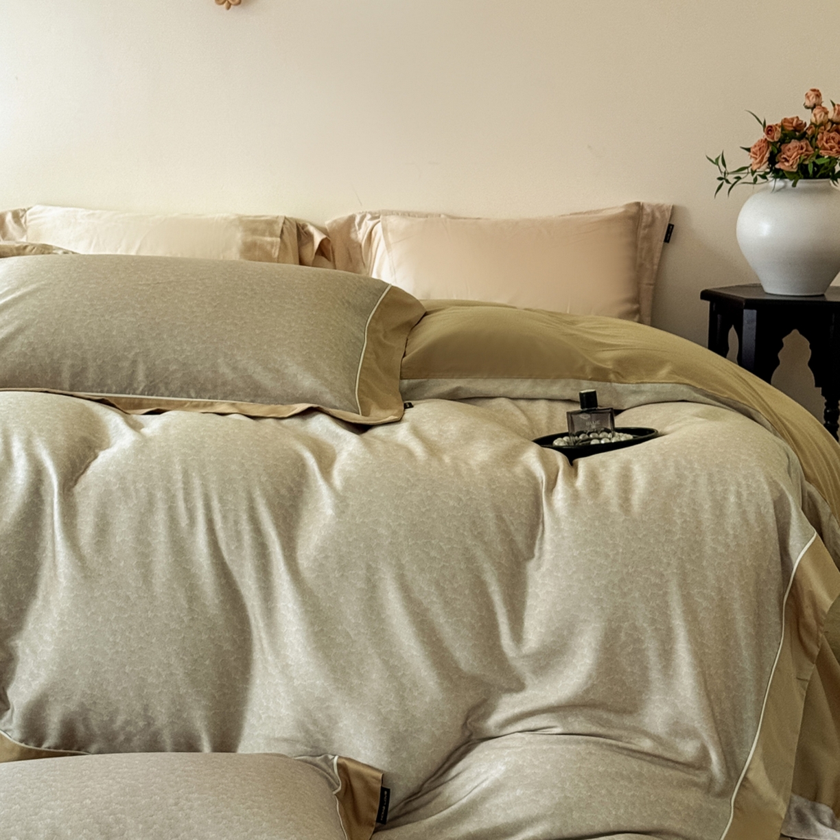 91家纺网 家纺一手货源 找家纺 （总）芯丝路家纺 2026新款进口天丝棉印花四件套（嵌线款）