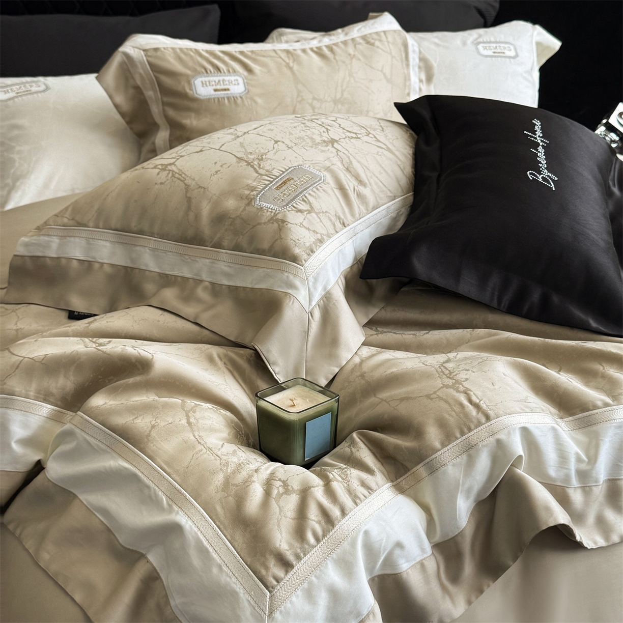 91家纺网 家纺一手货源 找家纺 馨蕊家居 2026新款100s高定高精密刺绣全棉四件套-云瑾【淘宝 / 劵后控价：不低于 338/358】 云瑾-灰湖绿