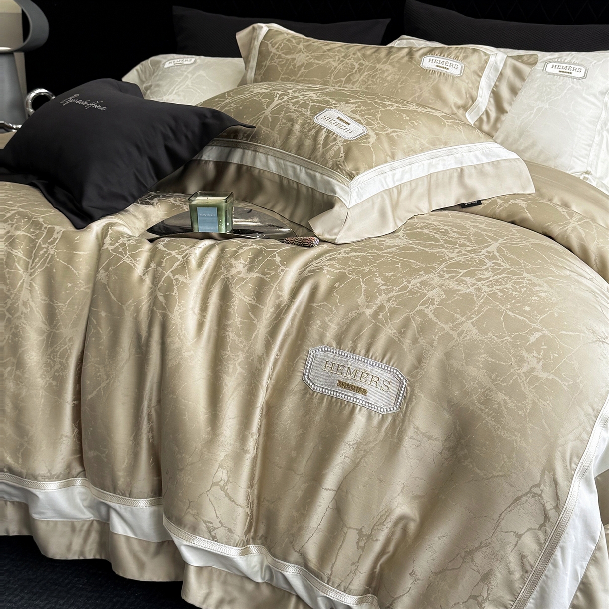 91家纺网 家纺一手货源 找家纺 馨蕊家居 2026新款100s高定高精密刺绣全棉四件套-云瑾【淘宝 / 劵后控价：不低于 338/358】 云瑾-灰湖绿