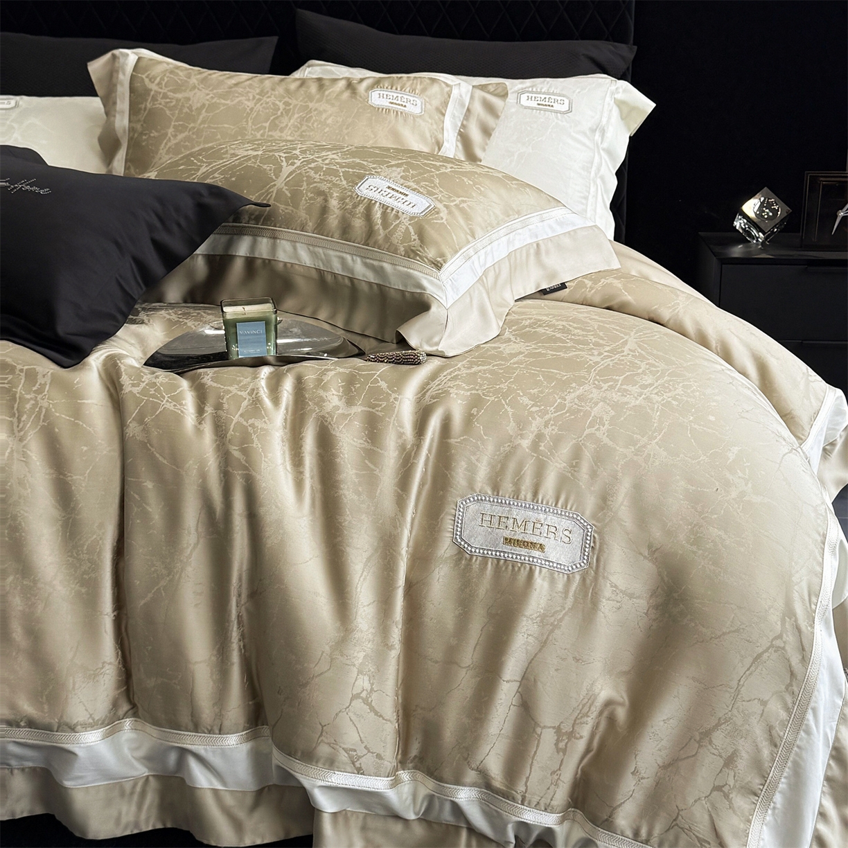 91家纺网 家纺一手货源 找家纺 馨蕊家居 2026新款100s高定高精密刺绣全棉四件套-云瑾【淘宝 / 劵后控价：不低于 338/358】 云瑾-灰湖绿