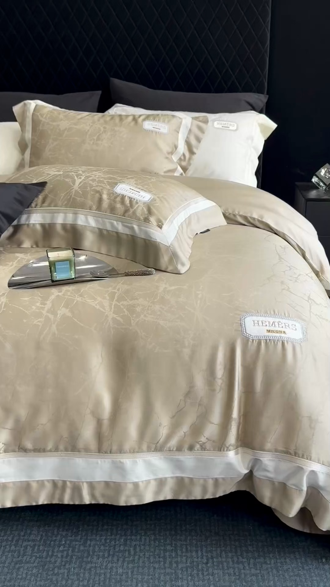 91家纺网 家纺一手货源 找家纺 馨蕊家居 2026新款100s高定高精密刺绣全棉四件套-云瑾【淘宝 / 劵后控价：不低于 338/358】 云瑾-灰湖绿