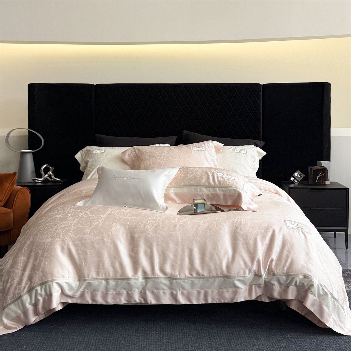 91家纺网 家纺一手货源 找家纺 馨蕊家居 2026新款100s高定高精密刺绣全棉四件套-云瑾【淘宝 / 劵后控价：不低于 338/358】 云瑾-蔷薇粉