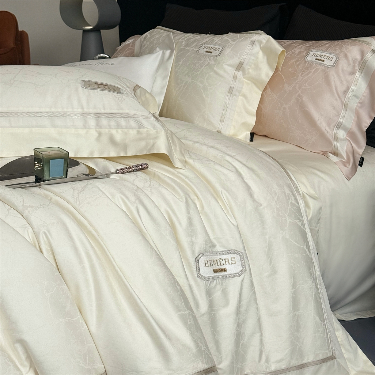 馨蕊家居 2026新款100s高定高精密刺绣全棉四件套-云瑾【淘宝 / 劵后控价：不低于 338/358】 云瑾-元气白桃