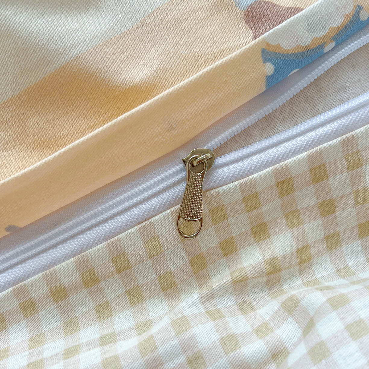 91家纺网 家纺一手货源 找家纺 简约家纺 2026新款全棉斜纹12868四件套系列 费尔岛小狗