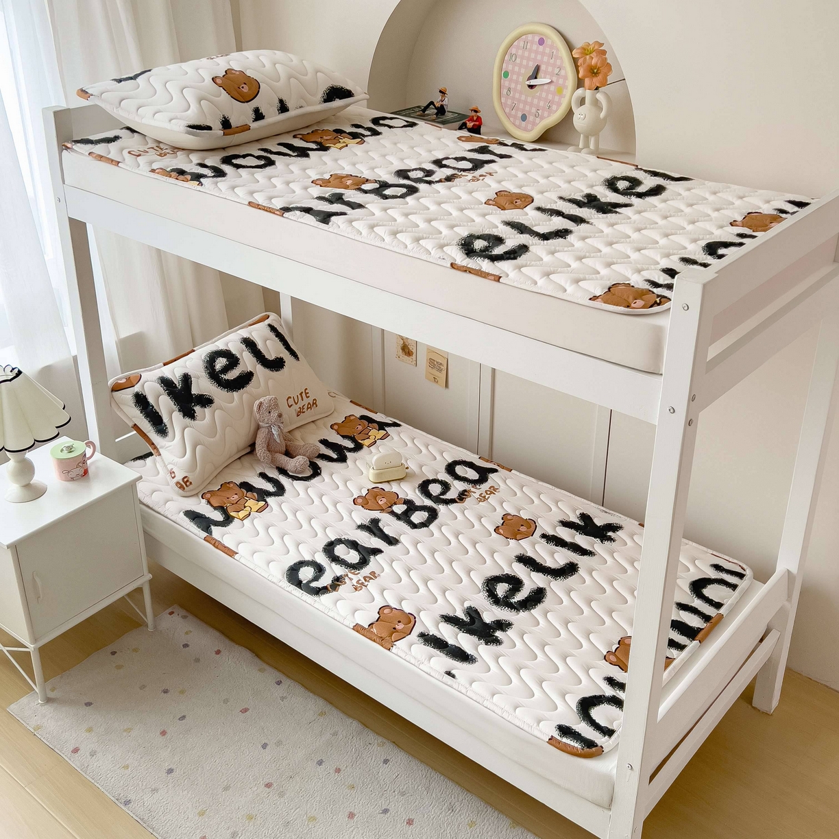 91家纺网 家纺一手货源 找家纺 （总）希廷顿 2026新款印花夹棉防水床垫学生款