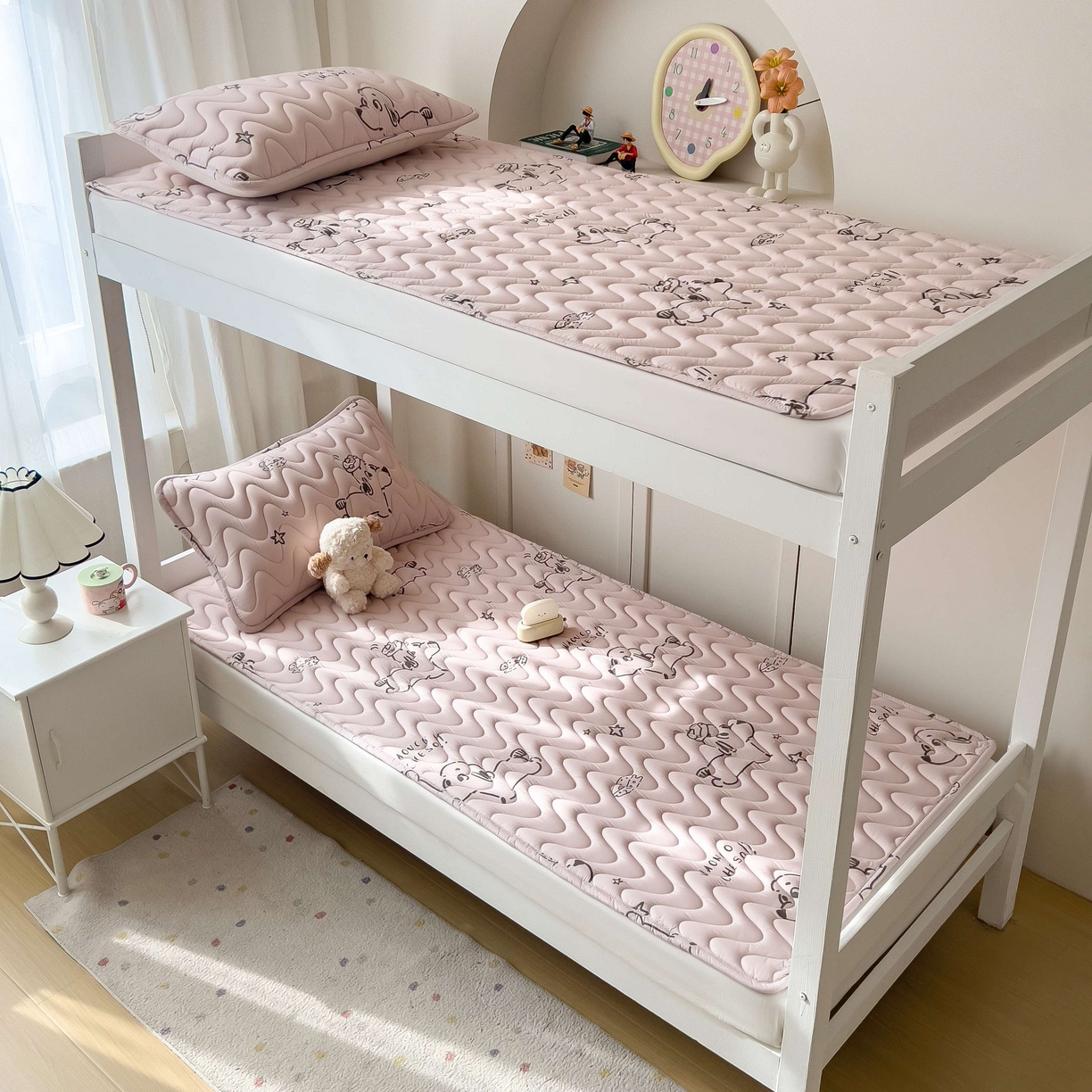 91家纺网 家纺一手货源 找家纺 （总）希廷顿 2026新款印花夹棉防水床垫学生款