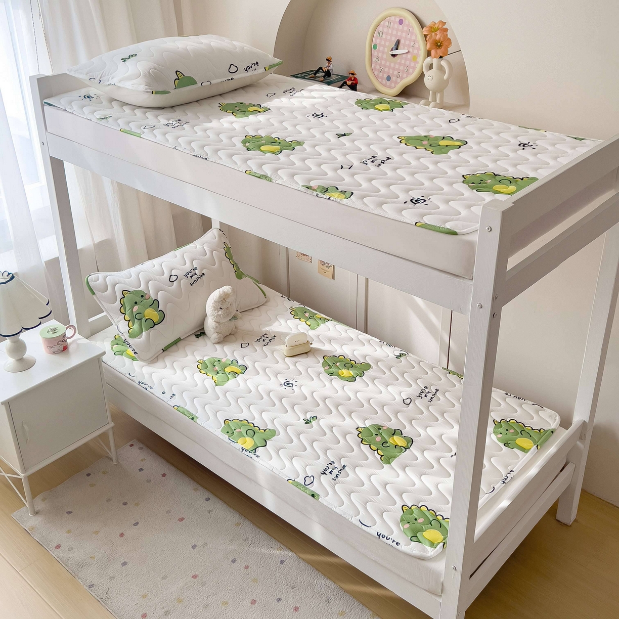 希廷顿 2026新款印花夹棉防水床垫学生款 小恐龙