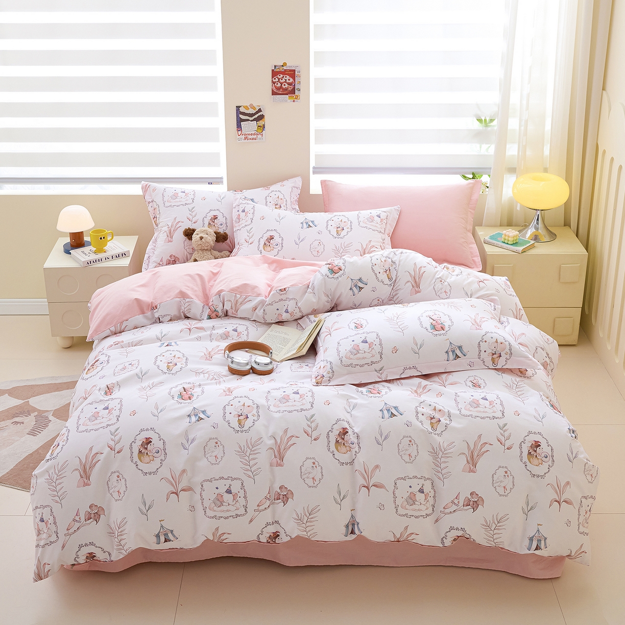 91家纺网 家纺一手货源 找家纺 元元家居（元元被业） 2026新款全棉纯棉13372床盖款四件套-印花款 乐园粉