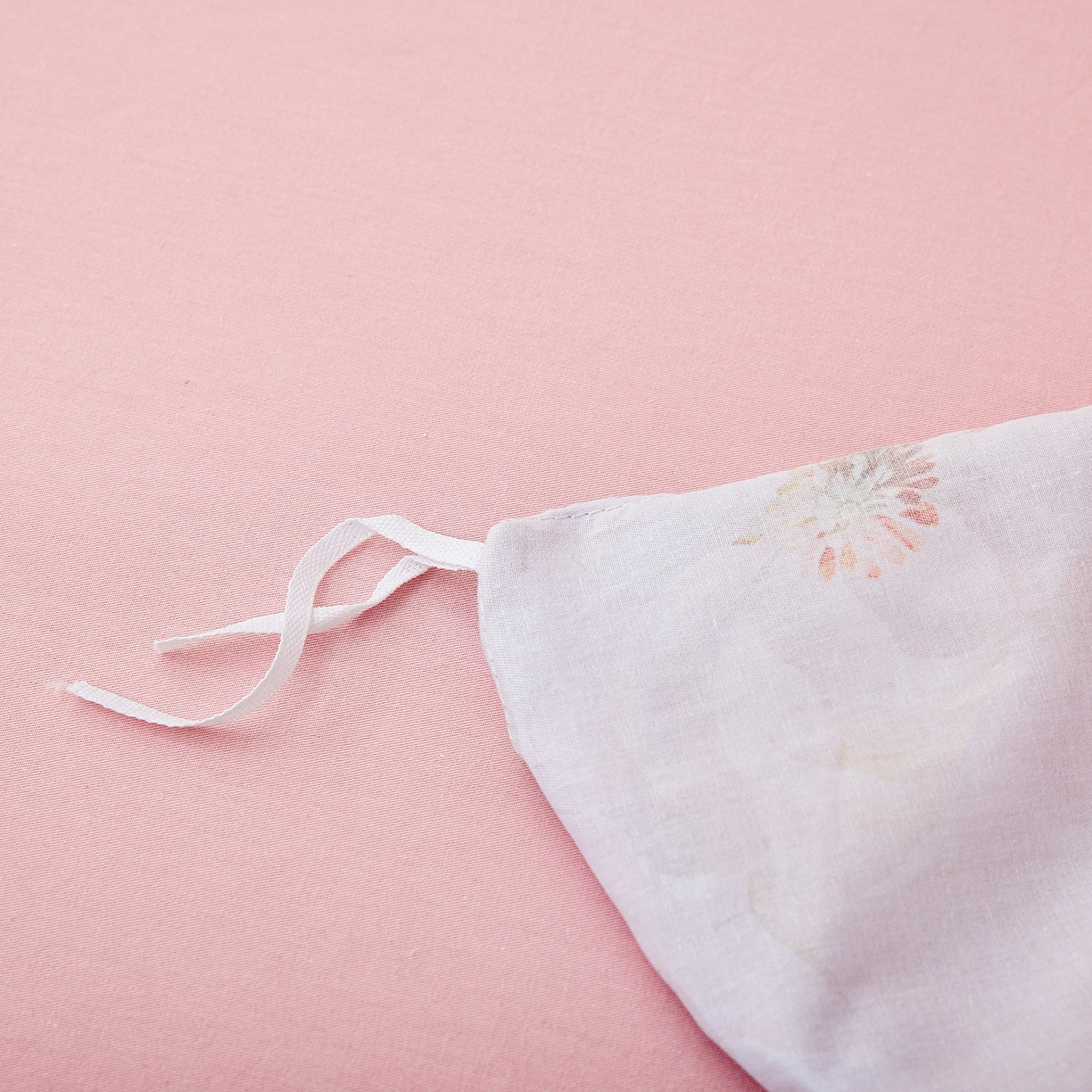 91家纺网 家纺一手货源 找家纺 元元家居（元元被业） 2026新款全棉纯棉13372床盖款四件套-印花款 凝珠