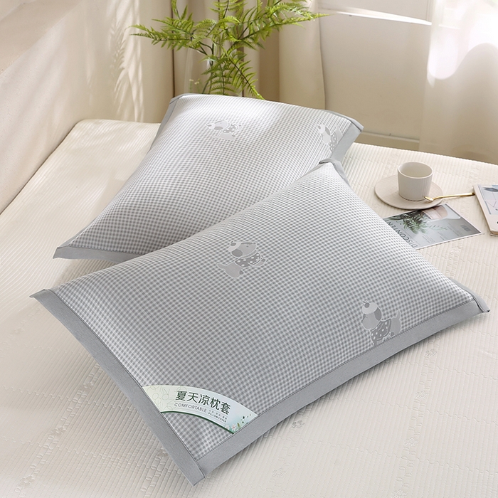 91家纺网 家纺一手货源 找家纺 （总）小牛席业 2026新款腊肠狗格纹提花冰丝夏凉枕套单枕套枕套单件藤枕套竹枕套草席枕套