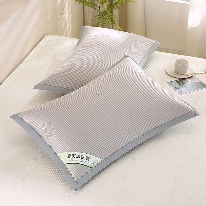 91家纺网 家纺一手货源 找家纺 小牛席业 2026新款腊肠狗格纹提花冰丝夏凉枕套单枕套枕套单件 香槟