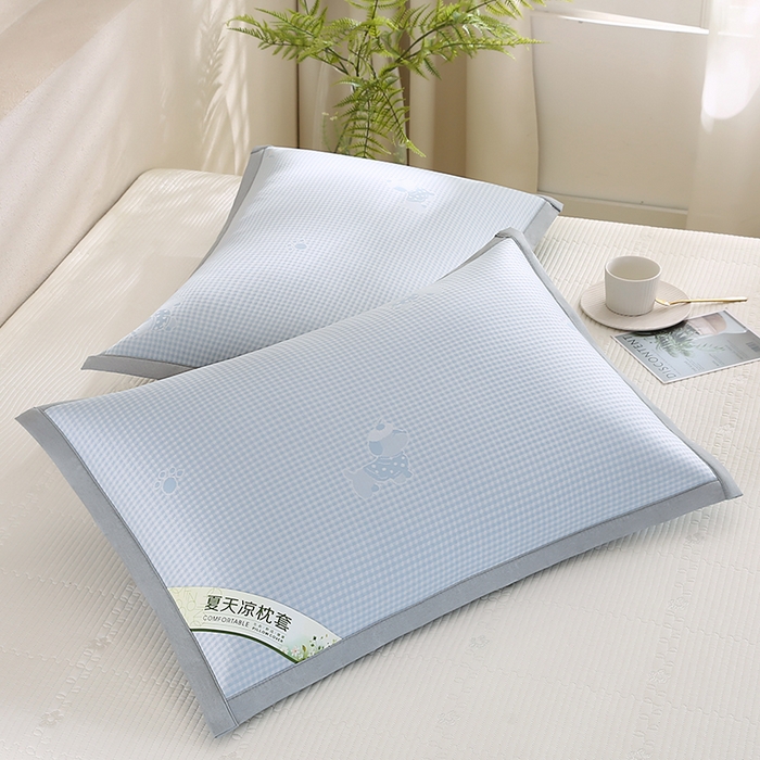 91家纺网 家纺一手货源 找家纺 小牛席业 2026新款腊肠狗格纹提花冰丝夏凉枕套单枕套枕套单件 蓝色