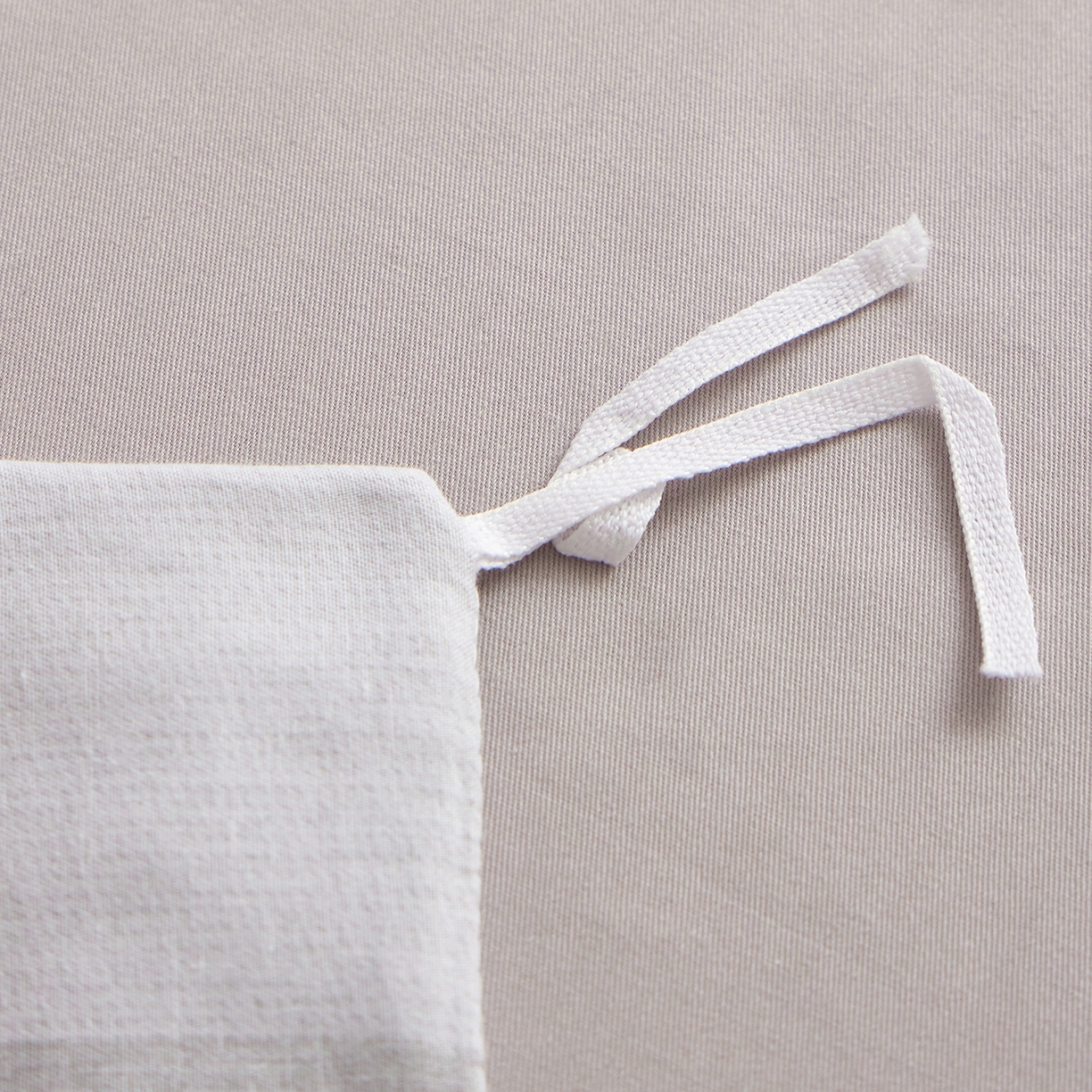 91家纺网 家纺一手货源 找家纺 元元家居（元元被业） 2026新款全棉纯棉13372床盖款四件套-印花款 自在