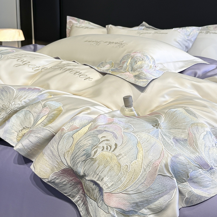 91家纺网 家纺一手货源 找家纺 润锦云 2026新款高支高密刺绣四件套-花溪系列 花溪-奶昔白＋紫