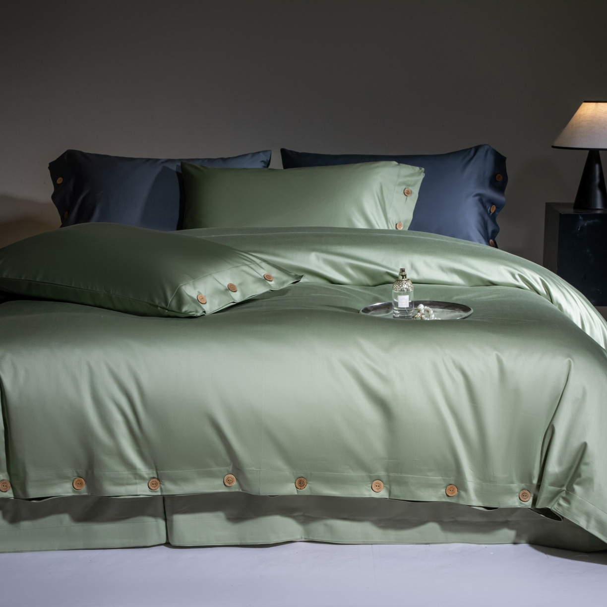 91家纺网 家纺一手货源 找家纺 （总）芯丝路家纺 2026新款100支进口天丝棉纯色纽扣款四件套-寐