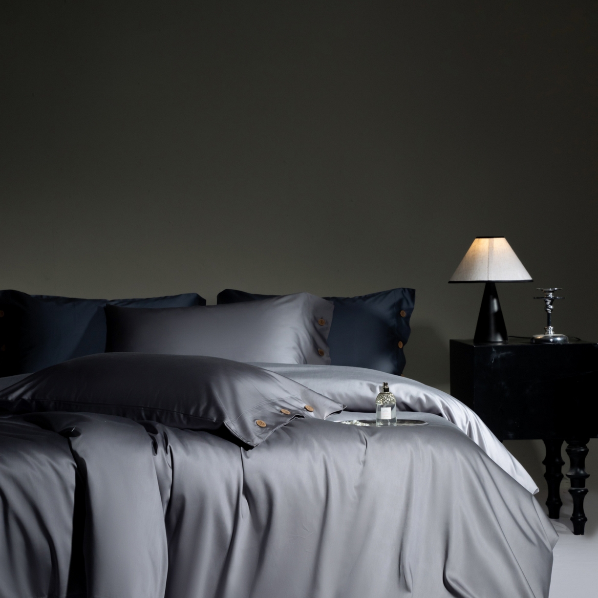 （总）芯丝路家纺 2026新款100支进口天丝棉纯色纽扣款四件套-寐