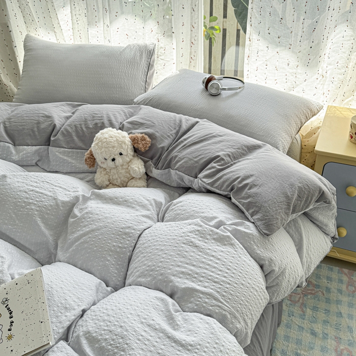 91家纺网 家纺一手货源 找家纺 （总）雨帆家纺 2026新款时尚双拼泡芙纱四件套系列