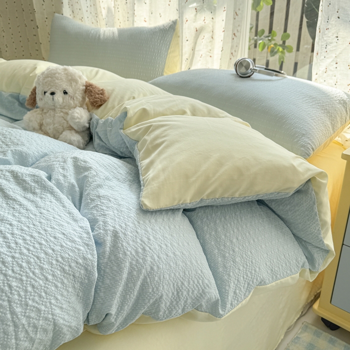 91家纺网 家纺一手货源 找家纺 雨帆家纺 2026新款时尚双拼泡芙纱四件套系列 泡芙纱蓝+芝士