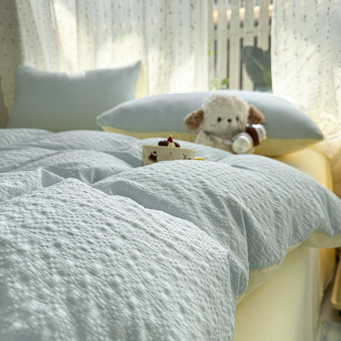 91家纺网 家纺一手货源 找家纺 雨帆家纺 2026新款时尚双拼泡芙纱四件套系列 泡芙纱蓝+芝士