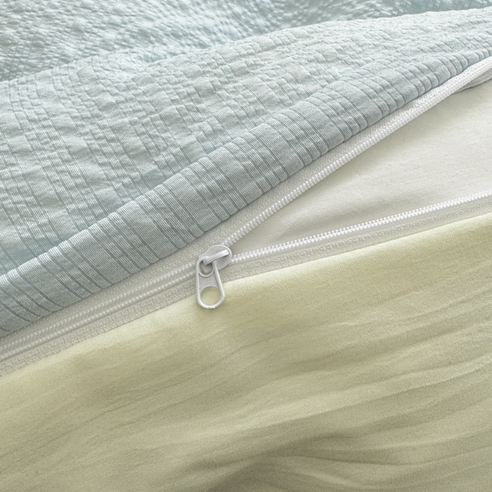 91家纺网 家纺一手货源 找家纺 雨帆家纺 2026新款时尚双拼泡芙纱四件套系列 泡芙纱蓝+芝士