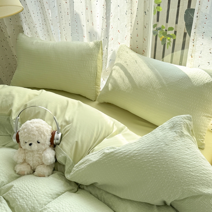 91家纺网 家纺一手货源 找家纺 雨帆家纺 2026新款时尚双拼泡芙纱四件套系列 泡芙纱绿+绿