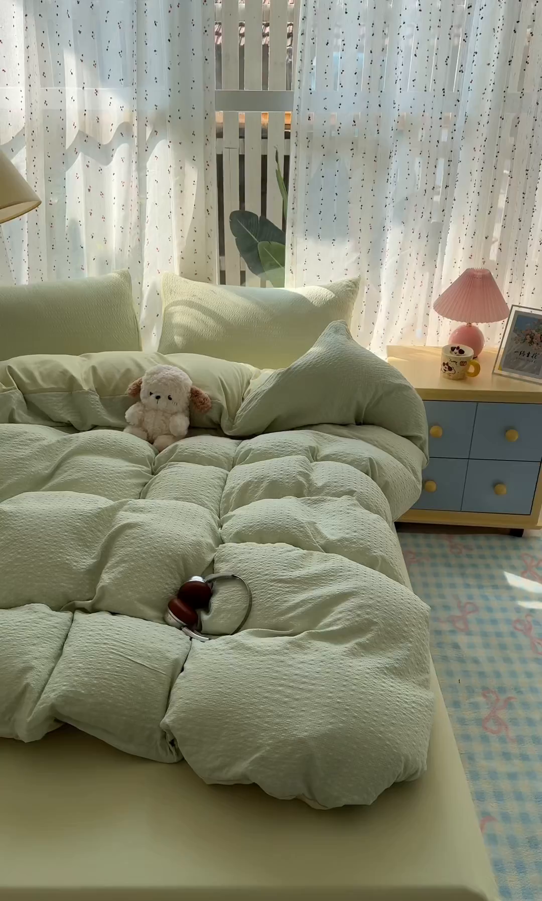 91家纺网 家纺一手货源 找家纺 雨帆家纺 2026新款时尚双拼泡芙纱四件套系列 泡芙纱绿+绿