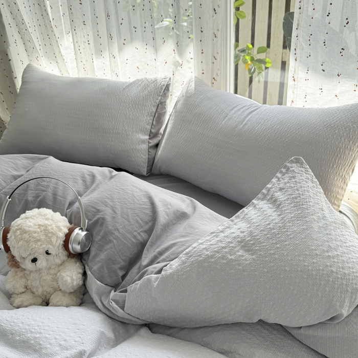 91家纺网 家纺一手货源 找家纺 雨帆家纺 2026新款时尚双拼泡芙纱四件套系列 泡芙纱浅灰+浅灰