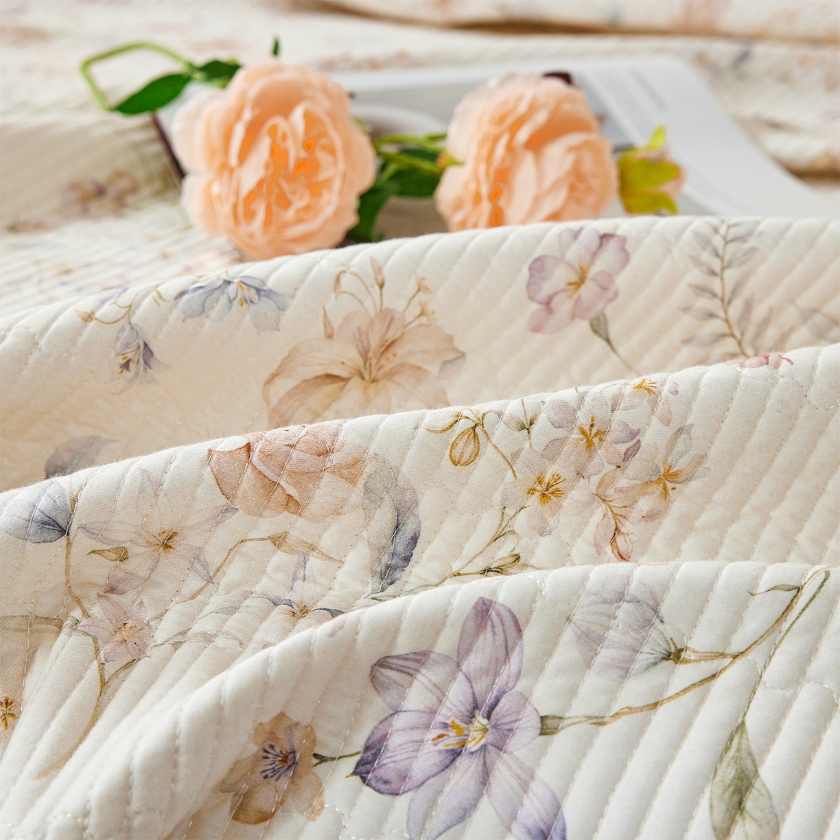 91家纺网 家纺一手货源 找家纺 元元家居（元元被业） 2026新款全棉纯棉13372系列床盖单件床盖单品单床盖-印花款 春晓米