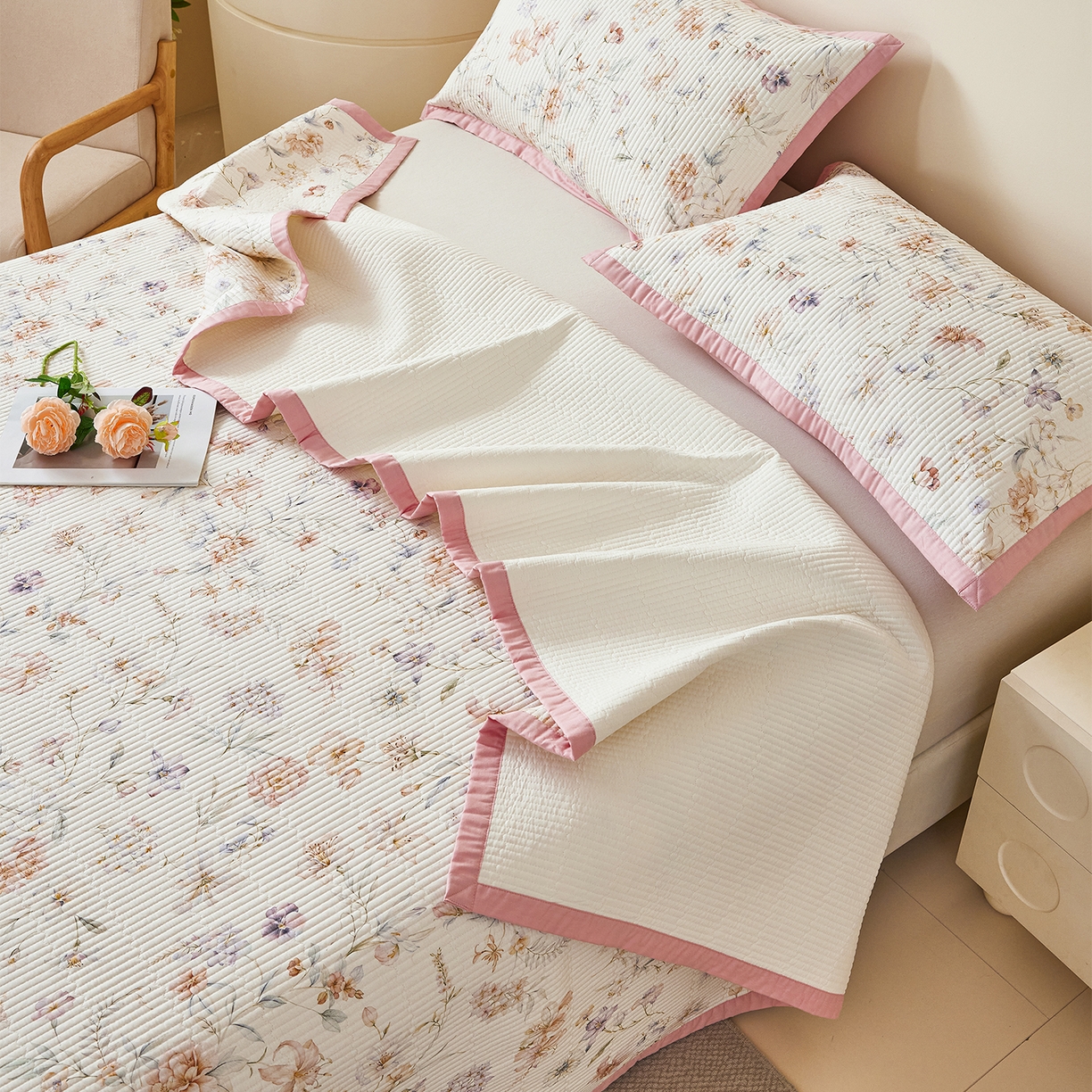 91家纺网 家纺一手货源 找家纺 元元家居（元元被业） 2026新款全棉纯棉13372系列床盖单件床盖单品单床盖-印花款 春晓米