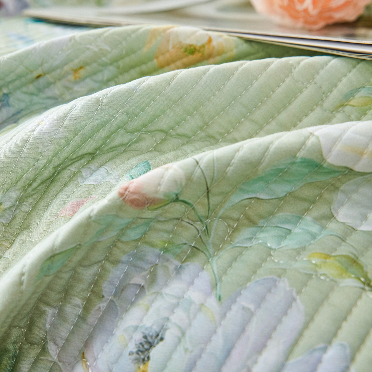 91家纺网 家纺一手货源 找家纺 元元家居（元元被业） 2026新款全棉纯棉13372系列床盖单件床盖单品单床盖-印花款 花漾绿