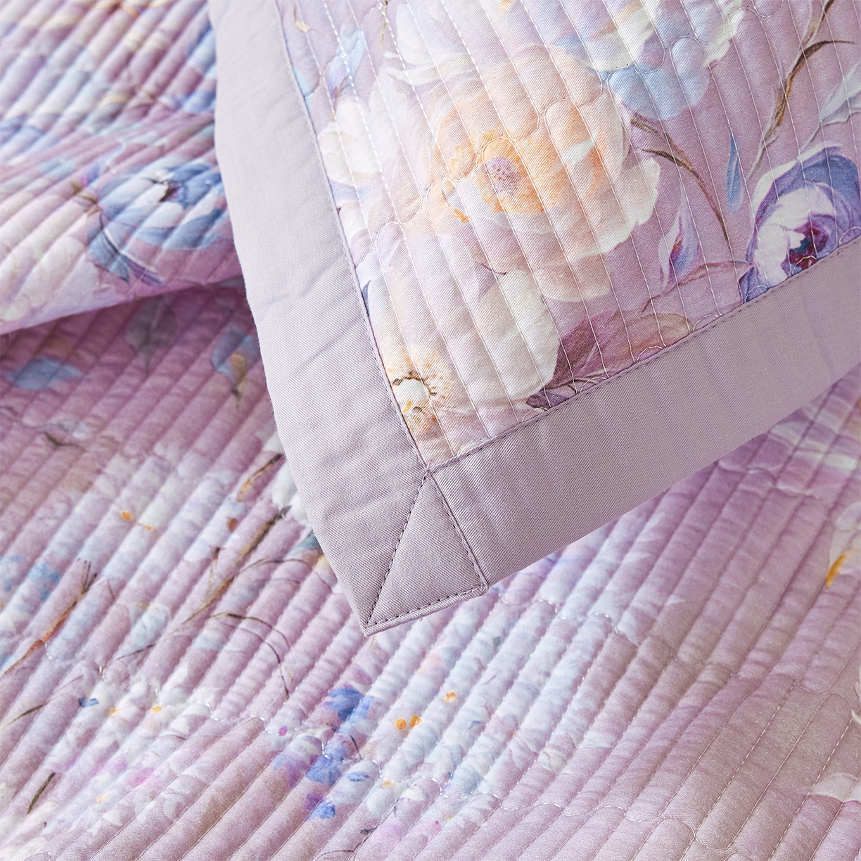 91家纺网 家纺一手货源 找家纺 元元家居（元元被业） 2026新款全棉纯棉13372系列床盖单件床盖单品单床盖-印花款 花漾紫