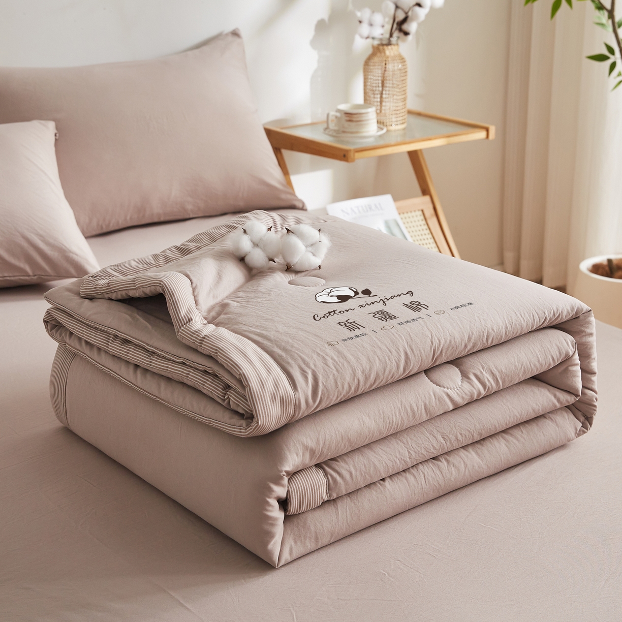 91家纺网 家纺一手货源 找家纺 帕芬鸟家纺 2026新款100%棉花夏被纯色系列 奶油咖