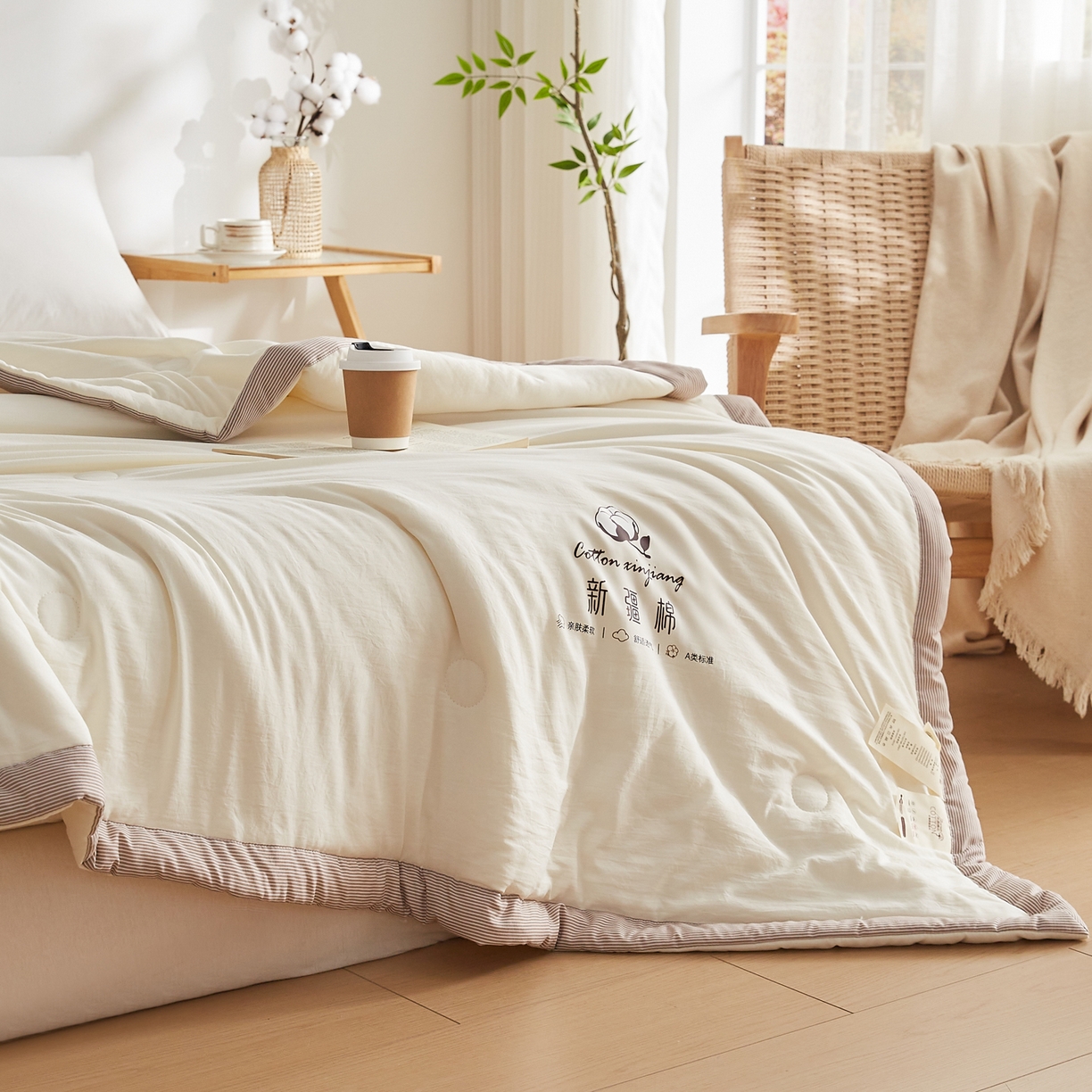 91家纺网 家纺一手货源 找家纺 帕芬鸟家纺 2026新款100%棉花夏被纯色系列 白咖条