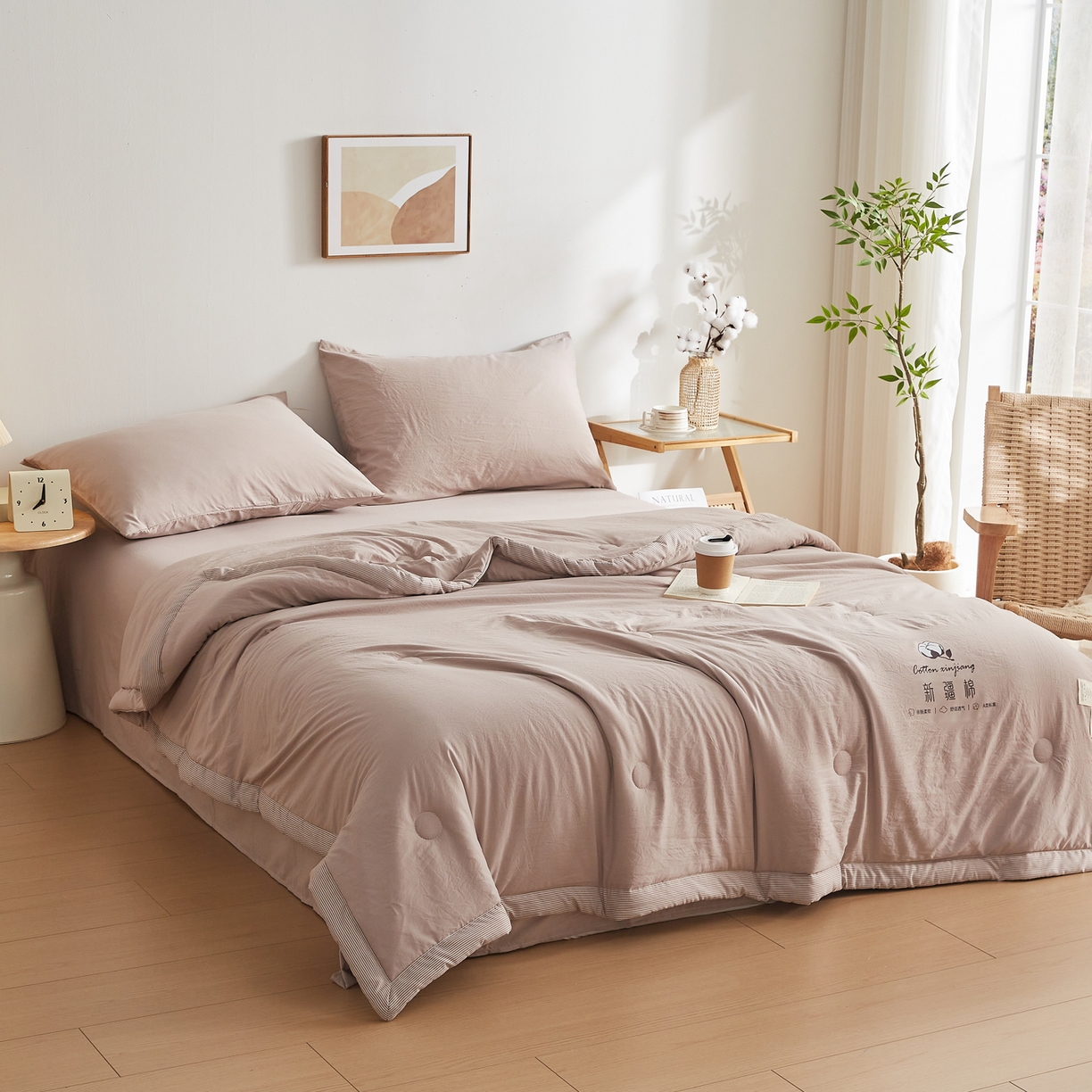 91家纺网 家纺一手货源 找家纺 帕芬鸟家纺 2026新款100%棉花夏被纯色系列 奶油咖