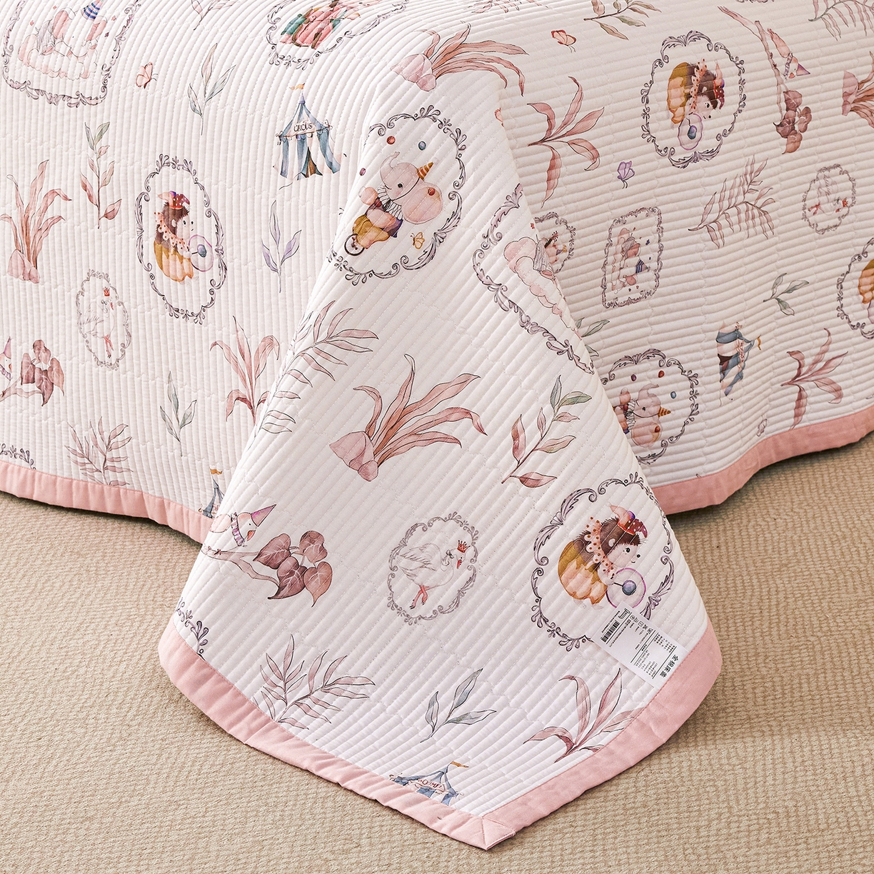 91家纺网 家纺一手货源 找家纺 元元家居（元元被业） 2026新款全棉纯棉13372系列床盖单件床盖单品单床盖-印花款 乐园粉