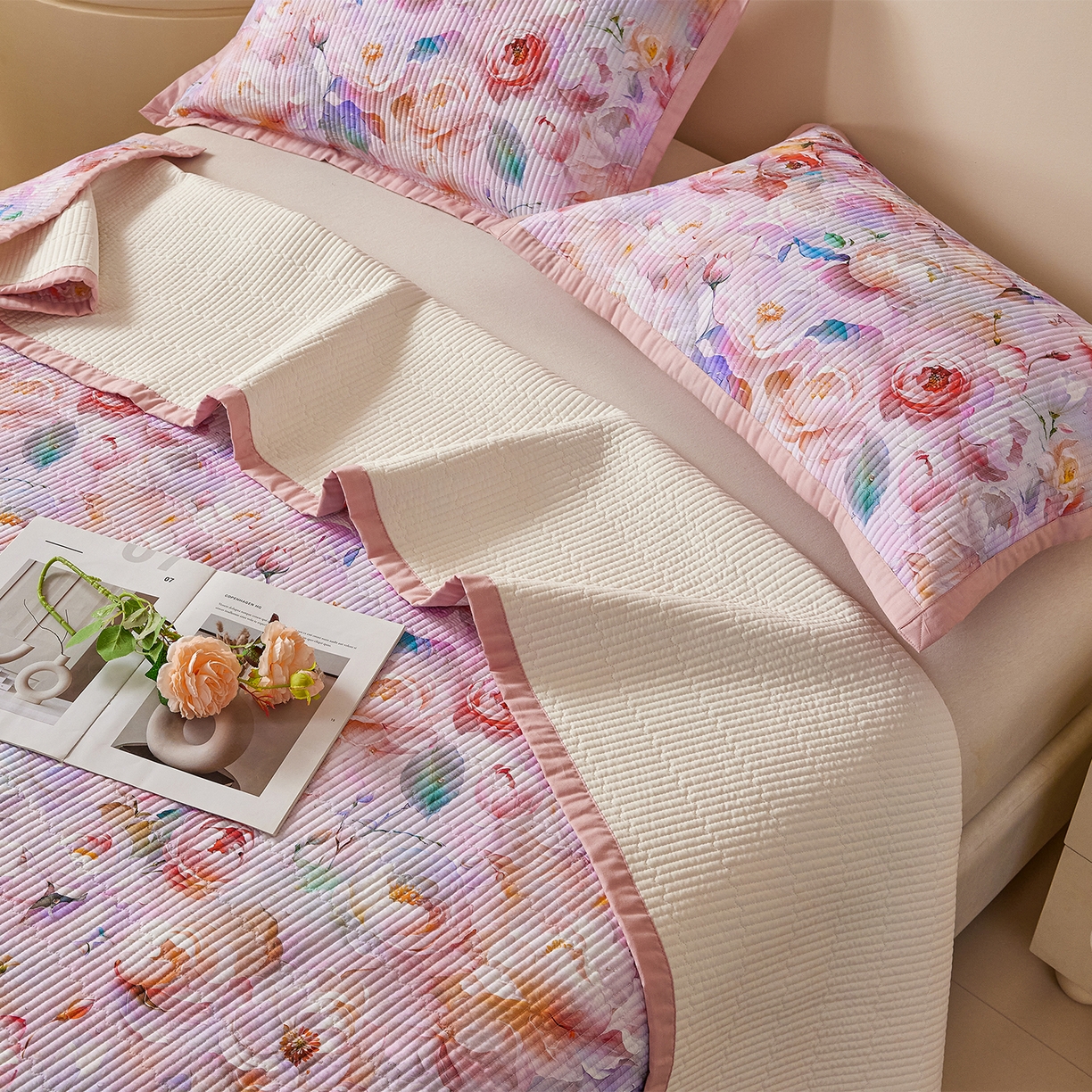 91家纺网 家纺一手货源 找家纺 元元家居（元元被业） 2026新款全棉纯棉13372系列床盖单件床盖单品单床盖-印花款 凝珠