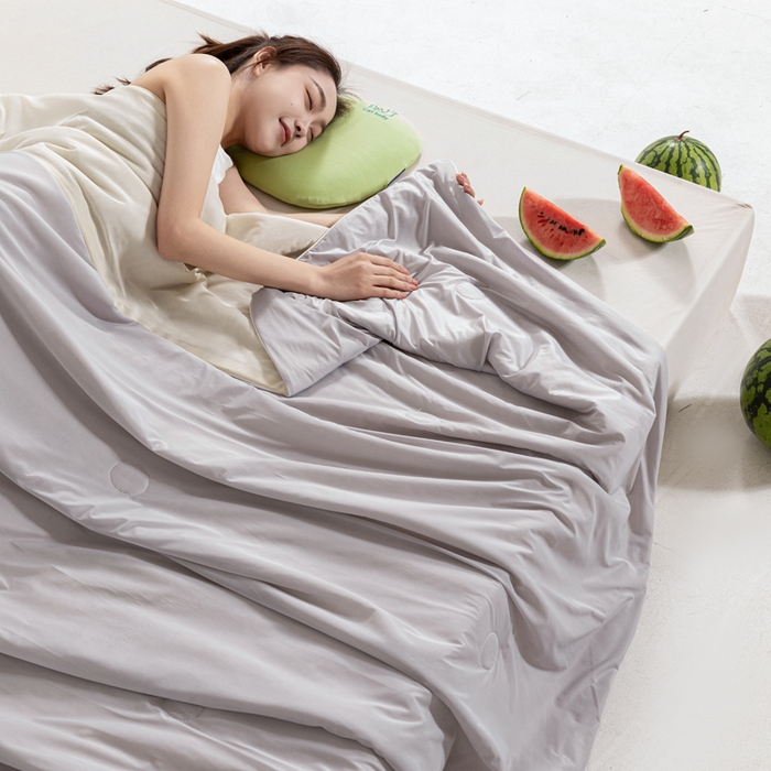 91家纺网 家纺一手货源 找家纺 帕芬鸟家纺 2026新款凉感丝夏被高支高密凉感丝夏被排湿透气凉感丝西瓜夏被 清新柠檬-黄配灰