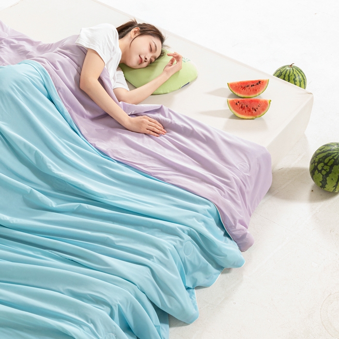 91家纺网 家纺一手货源 找家纺 帕芬鸟家纺 2026新款凉感丝夏被高支高密凉感丝夏被排湿透气凉感丝西瓜夏被 冰淇淋-紫配蓝