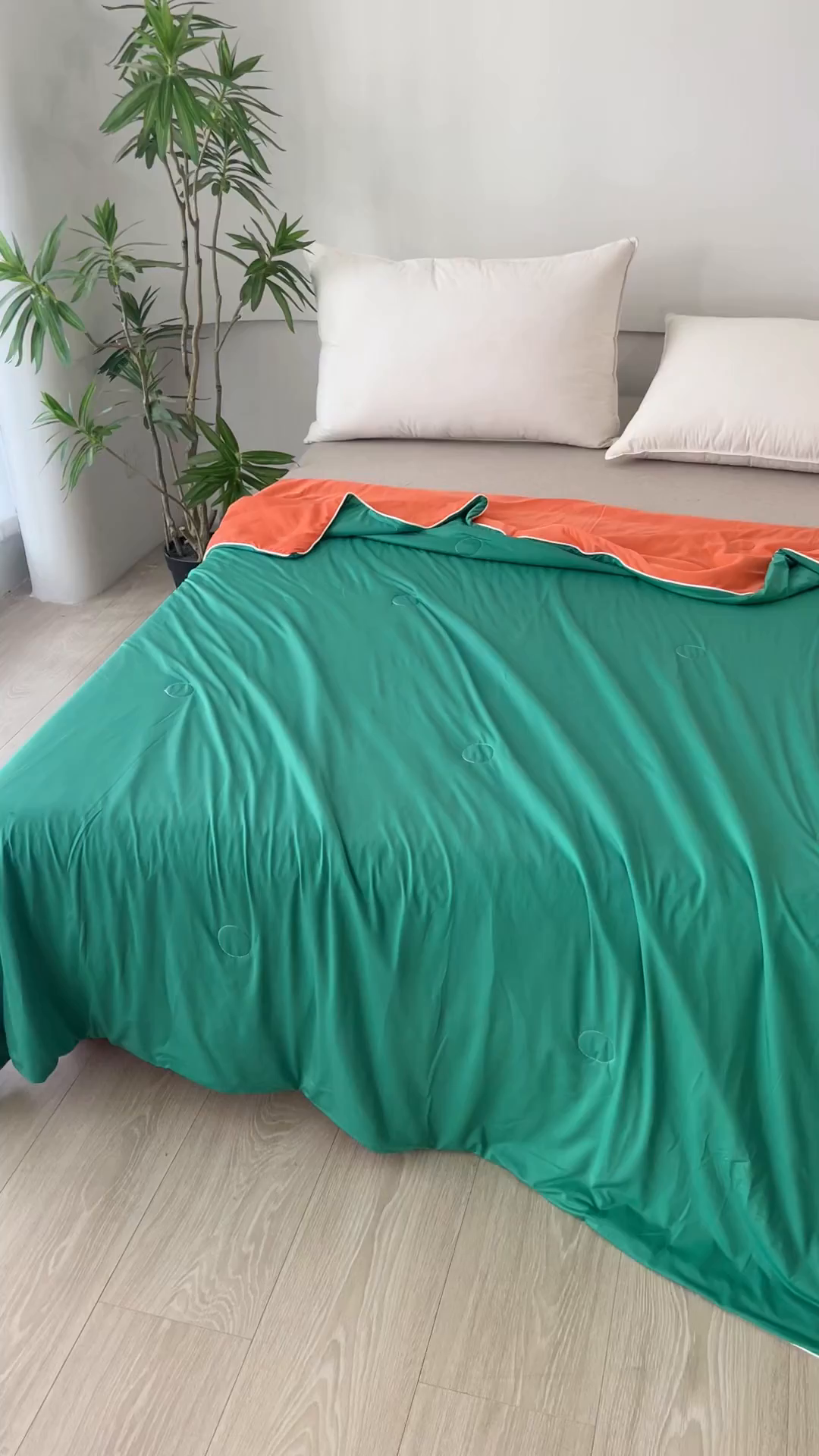 91家纺网 家纺一手货源 找家纺 帕芬鸟家纺 2026新款凉感丝夏被高支高密凉感丝夏被排湿透气凉感丝西瓜夏被 凉凉西瓜-绿配红