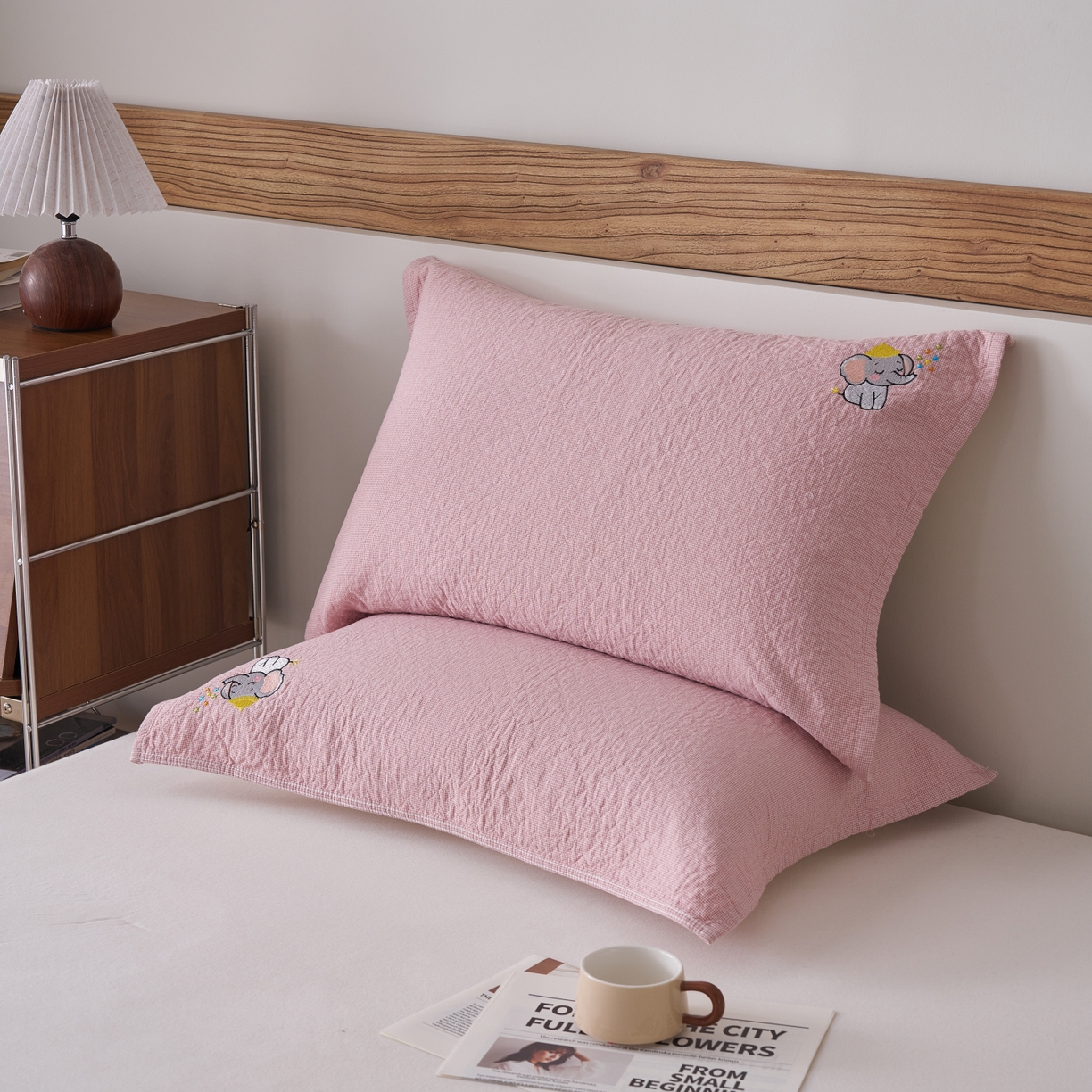 91家纺网 家纺一手货源 找家纺 百寐 2026年3月全棉吸汗卡通刺绣吸汗纯棉枕巾简约机洗 可爱小象-粉